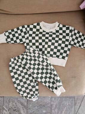 Kids Checkerboard Green and White Pajama Set with Ribbed Cuffs